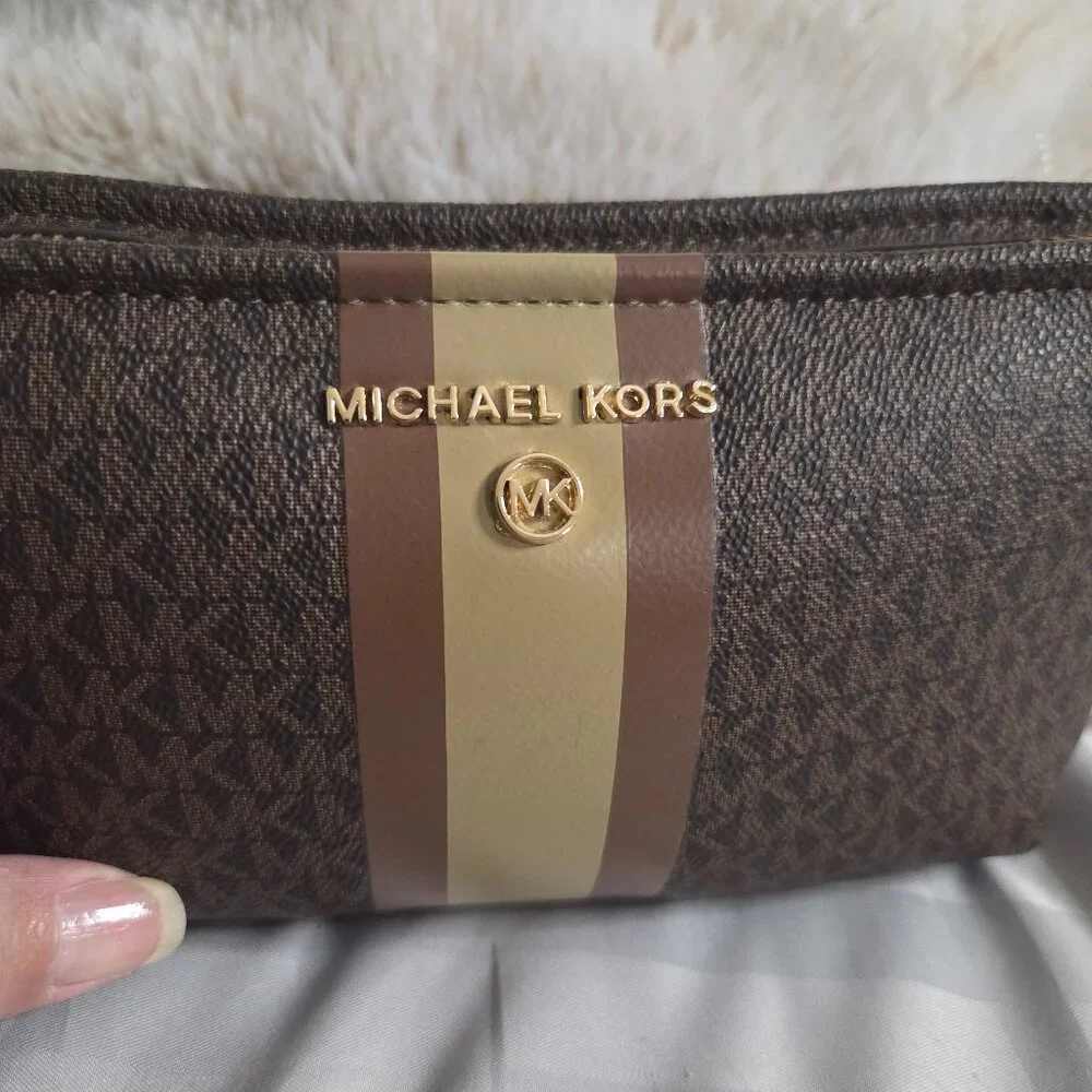 NWT - Michael Kors Belt Bag - Picture 4 of 9